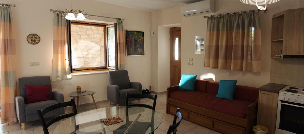 קלמאטה Olive Stonehouses מראה חיצוני תמונה