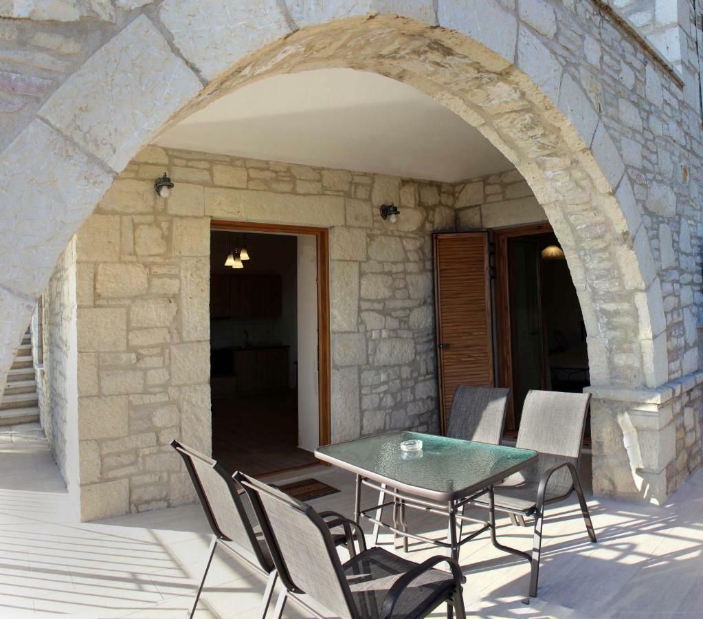 קלמאטה Olive Stonehouses מראה חיצוני תמונה